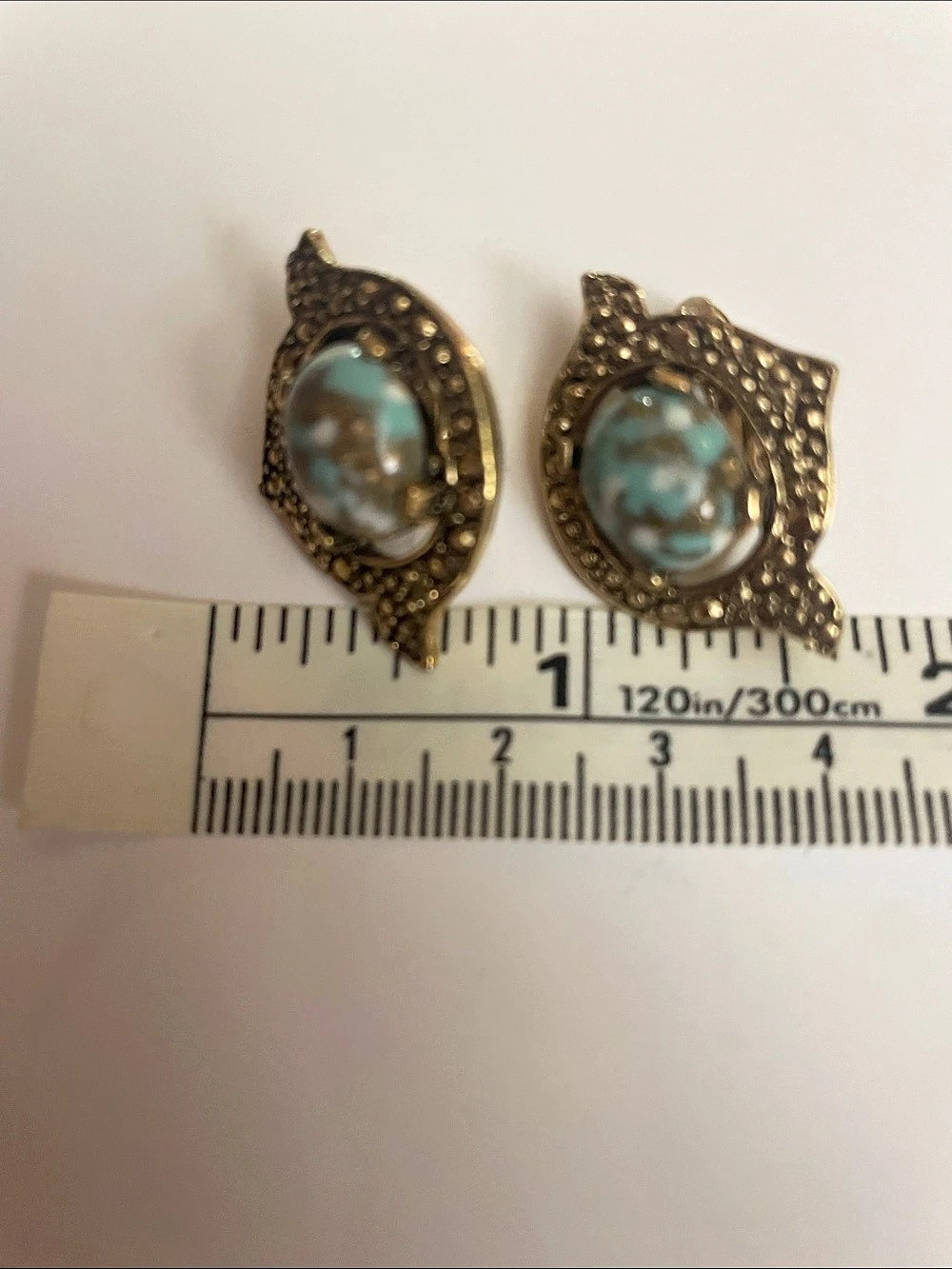Vintage Sarah Coventry Remembrance Faux Turquoise Clip Earrings